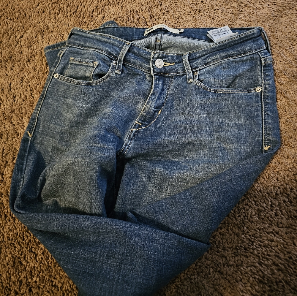 Mid Rise Skinny Levi's Stretchy Blue Jeans - Picture 3 of 8